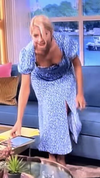 Full leaked Holly willoughby page private photo