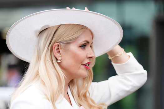 Full leaked Holly willoughby page private photo