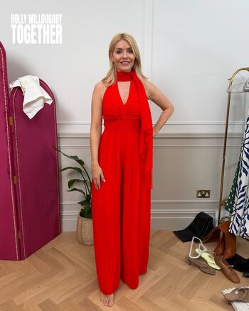 Full leaked Holly willoughby private photo