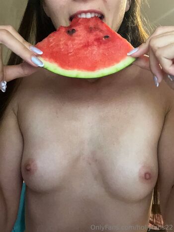 Full leaked Hollyka private photo