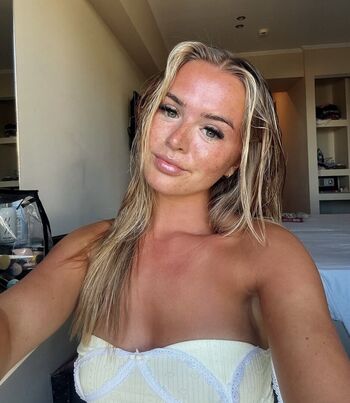 Full leaked Hollyxfoster private photo