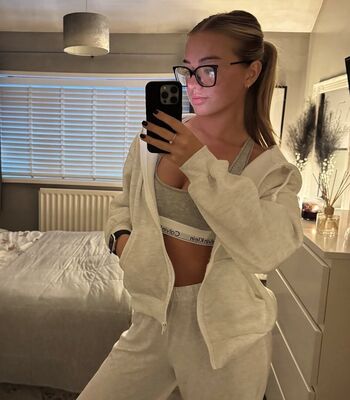 Full leaked Hollyxfoster private photo