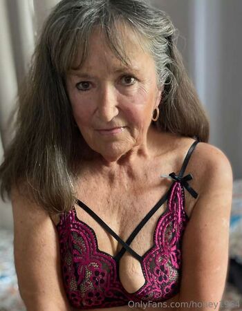 Full leaked Honey private photo