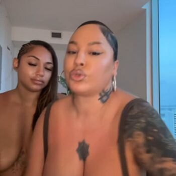 Full leaked Honeydrip private photo