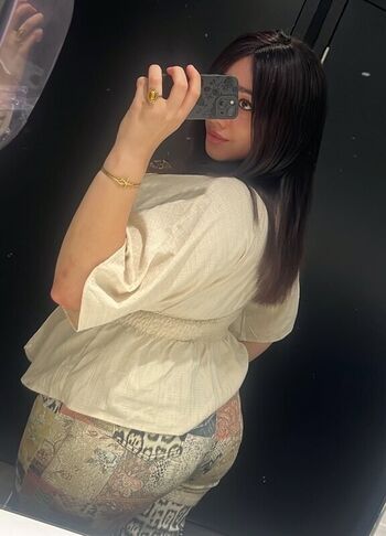 Full leaked Honeymoonblvrdd private photo
