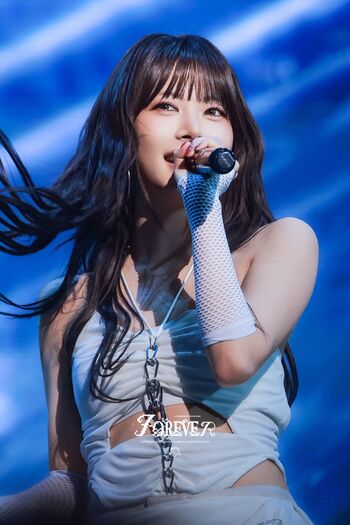 Hong Eunchae 홍은채 | LESSERAFIM