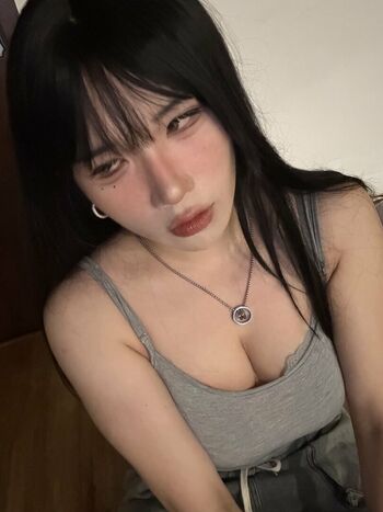 Full leaked Hongbin private photo