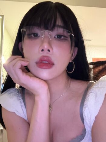 Full leaked Hongbin private photo