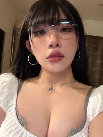Full leaked Hongbin private photo