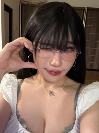 Full leaked Hongbin private photo