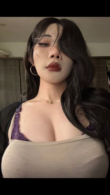 Full leaked Hongbin private photo