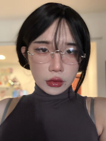 Full leaked Hongbin private photo