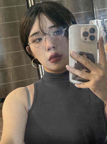Full leaked Hongbin private photo