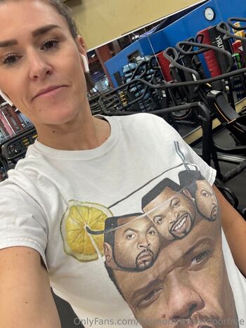 hotmomnexxxtdoorfree