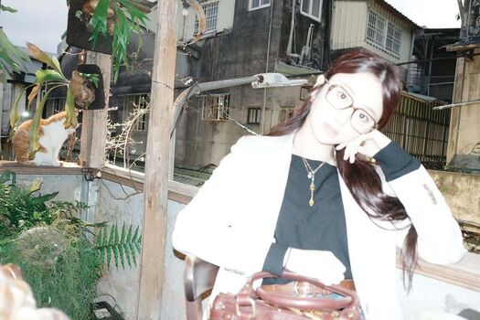 Huh Yunjin 허윤진