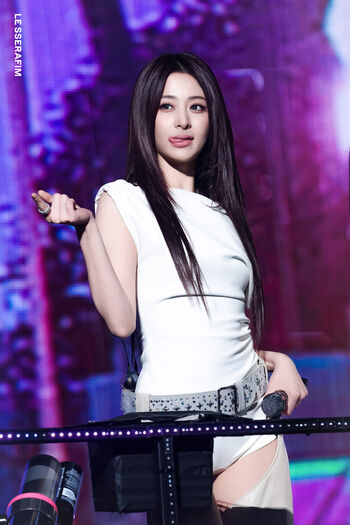 Huh Yunjin 허윤진