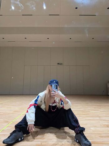 Huh Yunjin 허윤진