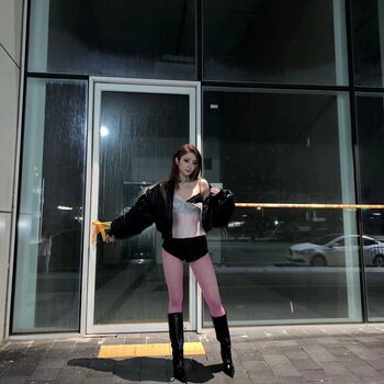 Full leaked Huh yunjin private onlyfans photo