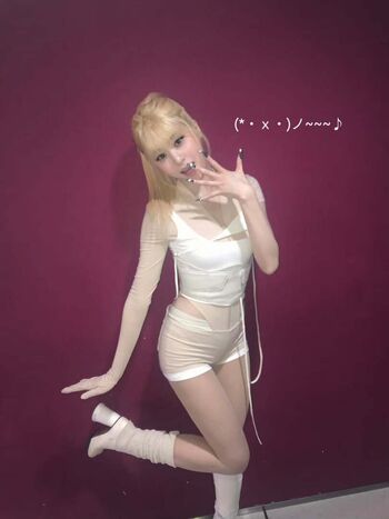 Huh Yunjin 허윤진