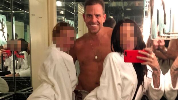 Full leaked Hunter biden private photo