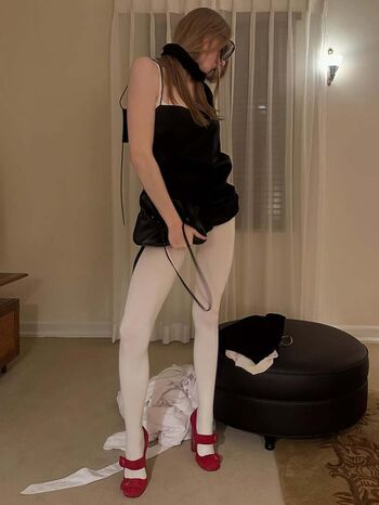 Full leaked Hunter schafer page private photo