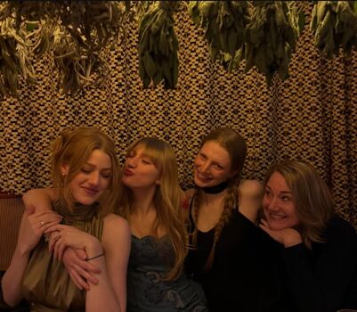 Full leaked Hunter schafer page private photo