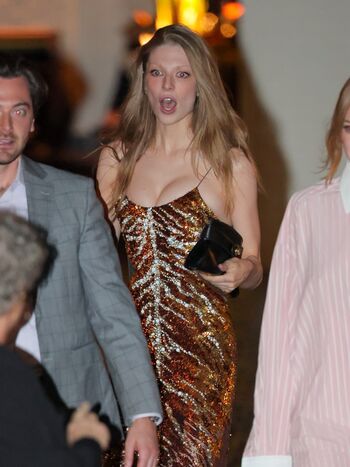 Full leaked Hunter schafer private photo