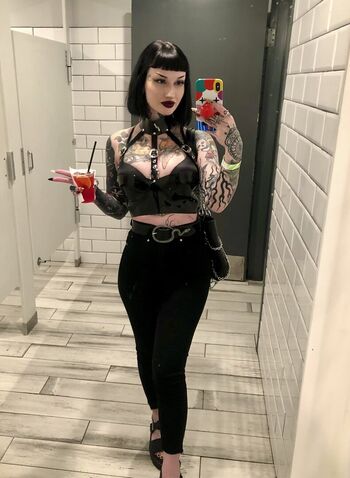 Full leaked Hviley rose private photo