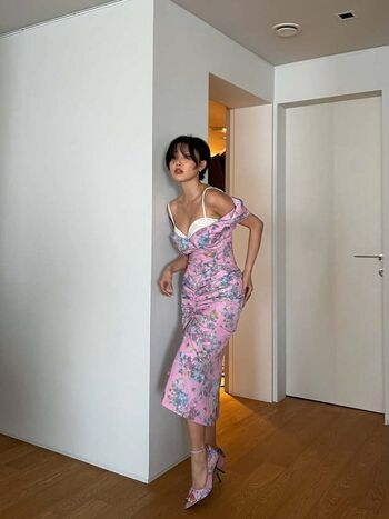 Full leaked Hwasa private photo