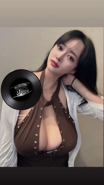 Full leaked Hyo private photo
