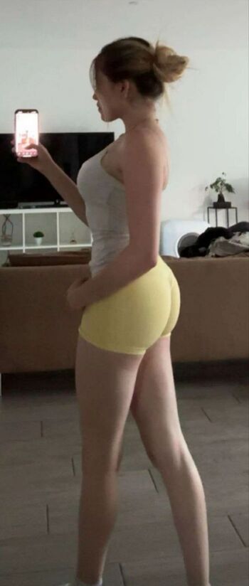 Full leaked Hytanie page private photo
