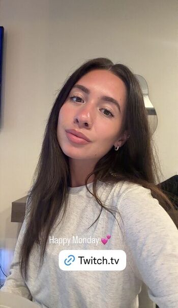 Full leaked Iambaylee private photo