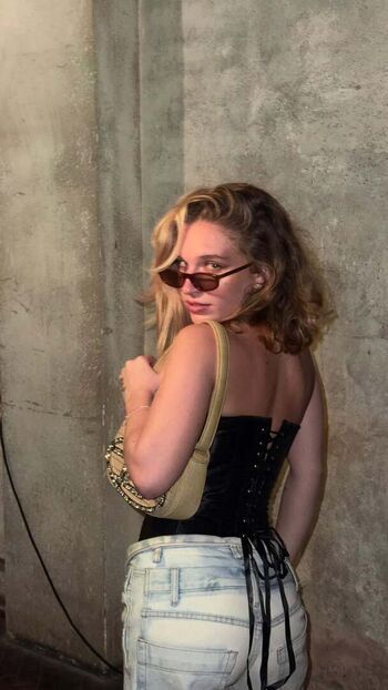 Full leaked Iamcarlavoicu private photo