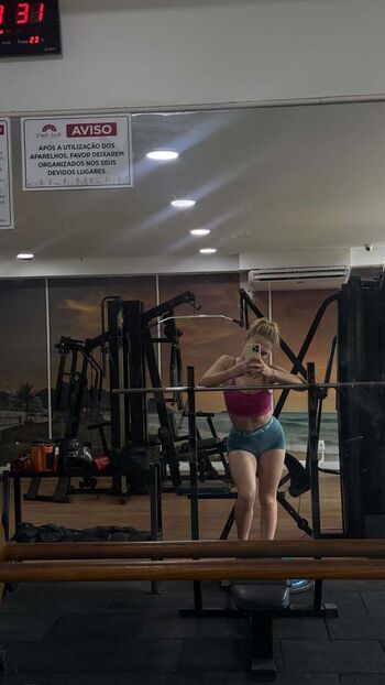 Full leaked Iamcarlavoicu private photo