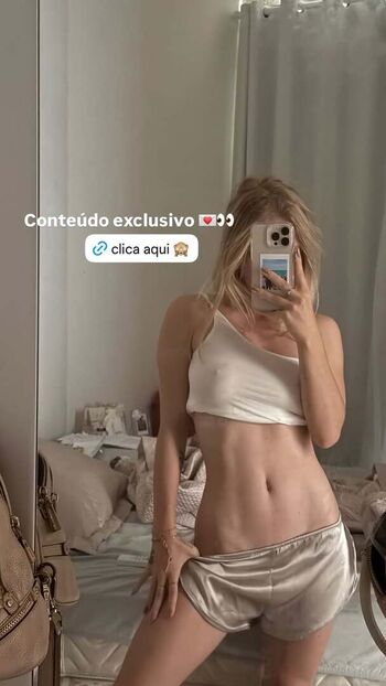 Full leaked Iamcarlavoicu private photo