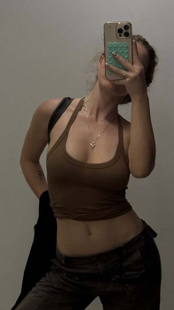 Full leaked Iamcarlavoicu private photo