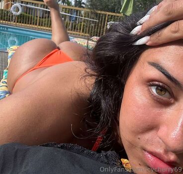 Full leaked Icy private photo