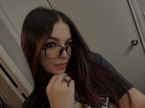 Full leaked Icybxnny private photo