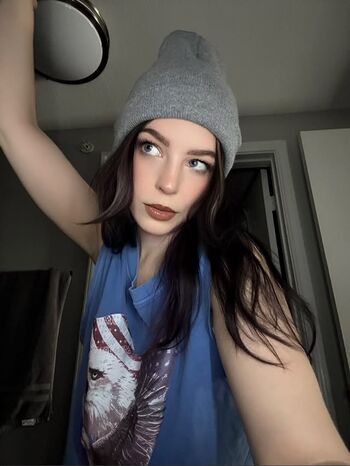 Full leaked Icybxnny private photo