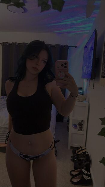 Full leaked Icybxnny private photo