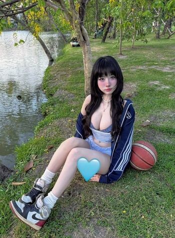 Leaked Idontwannabeyouanymore private photo viral onlyfans