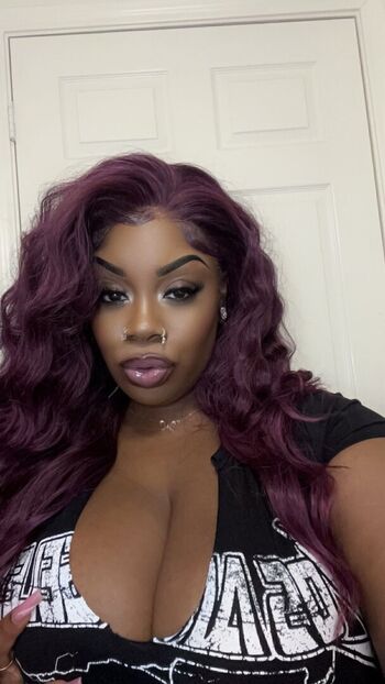 ILookLikeBaae