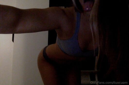 Full leaked Iluvcuom private photo