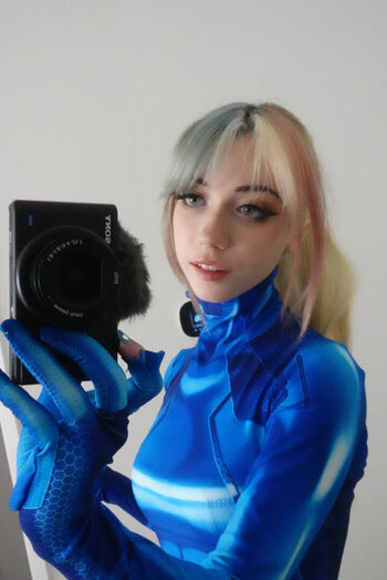Full leaked Iluvmeww page private photo