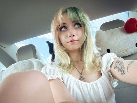 Full leaked Iluvmeww private photo