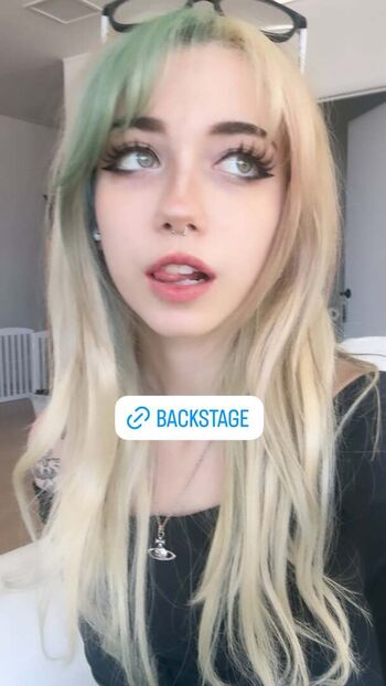 Full leaked Iluvmeww page private photo