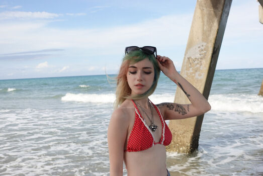 Full leaked Iluvmeww page private photo