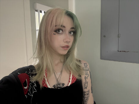 Full leaked Iluvmeww private photo