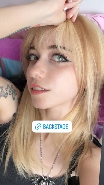 Full leaked Iluvmeww private photo