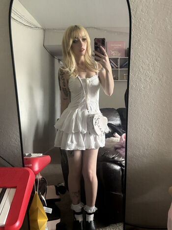 Full leaked Iluvmeww private photo